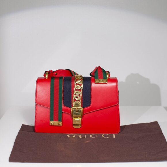 Gucci Hibiscus Red Sylvie Small Shoulder Bag - Picture 2 of 16